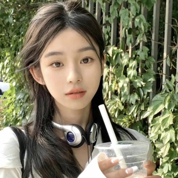 男人与婴儿