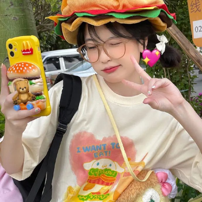 钱信伊:地下酒吧